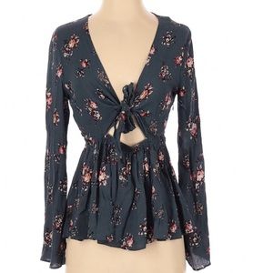 American Eagle | Keyhole Front Tie Floral Top XL